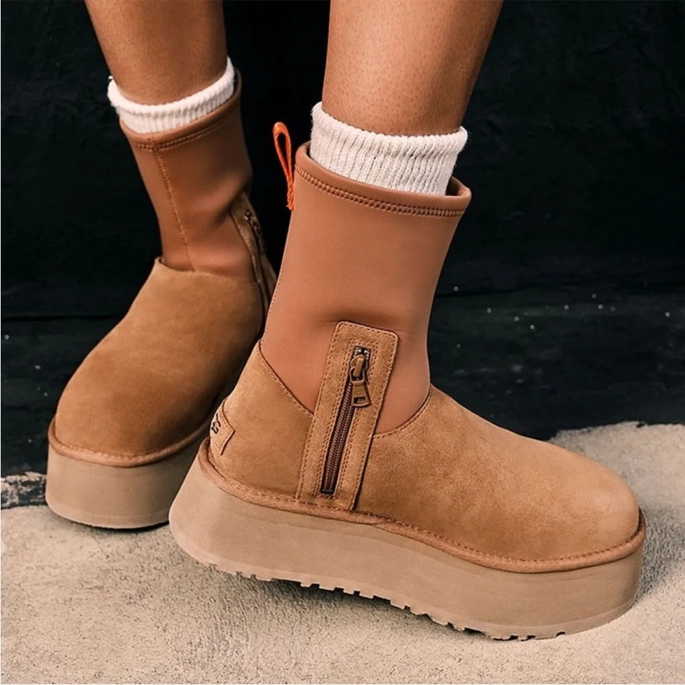 UGG Classic Dipper Boot in Chestnut